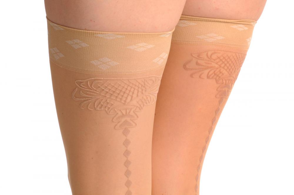 Liss Kiss Nude With Velvet Vintage Elements & Geometrical Seam - Stockings