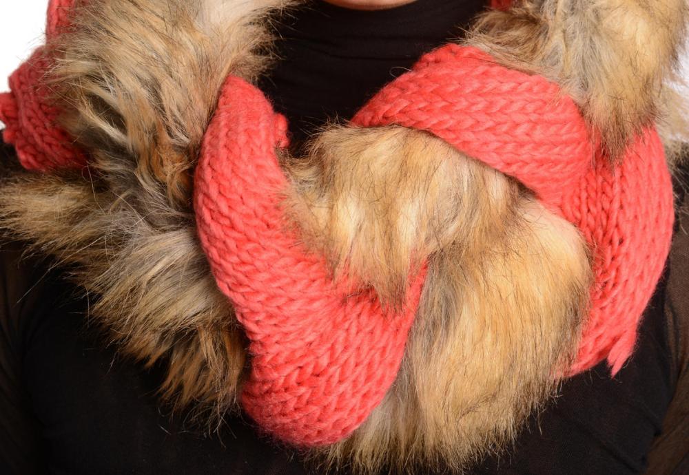 Liss Kiss Peach Pink Knitted Plait Style Snood With Faux Fur - Snood