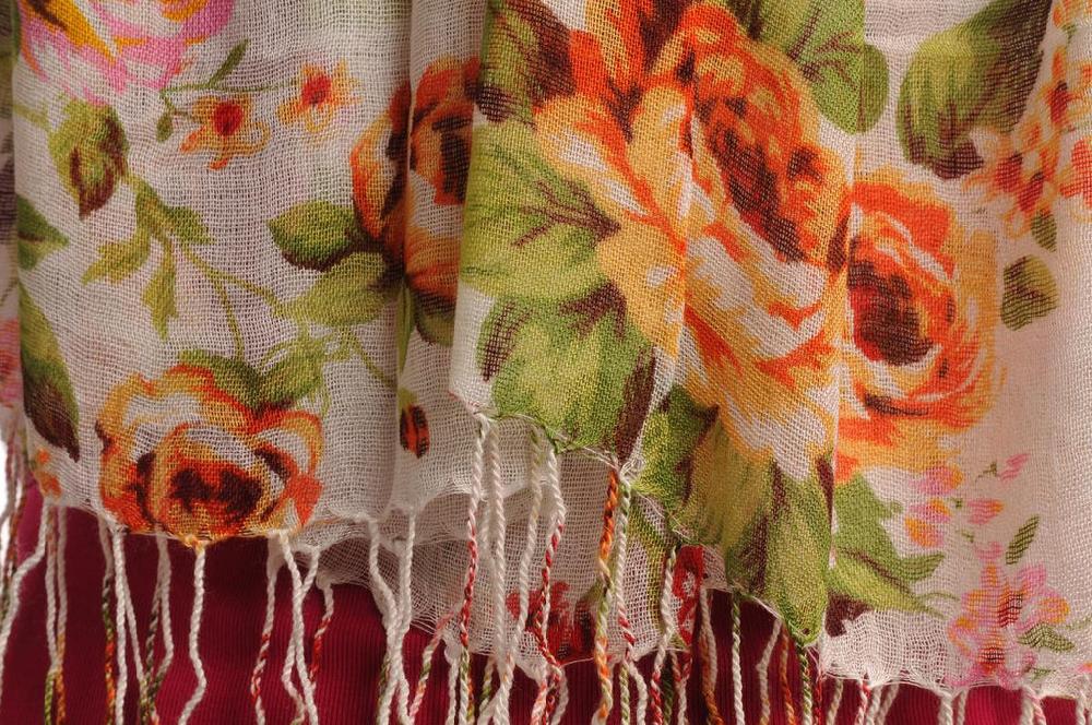 Liss Kiss Pink & Orange Roses On White With Tassels - Scarf