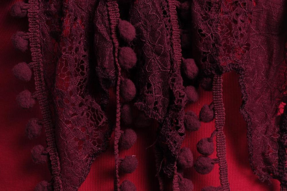 Liss Kiss Purple Vintage Lace With Soft Pearls - Scarf