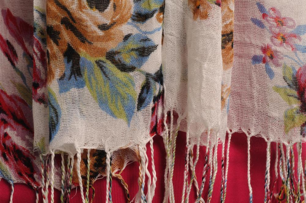 Liss Kiss Red Beige & Purple Roses On White With Tassels - Scarf