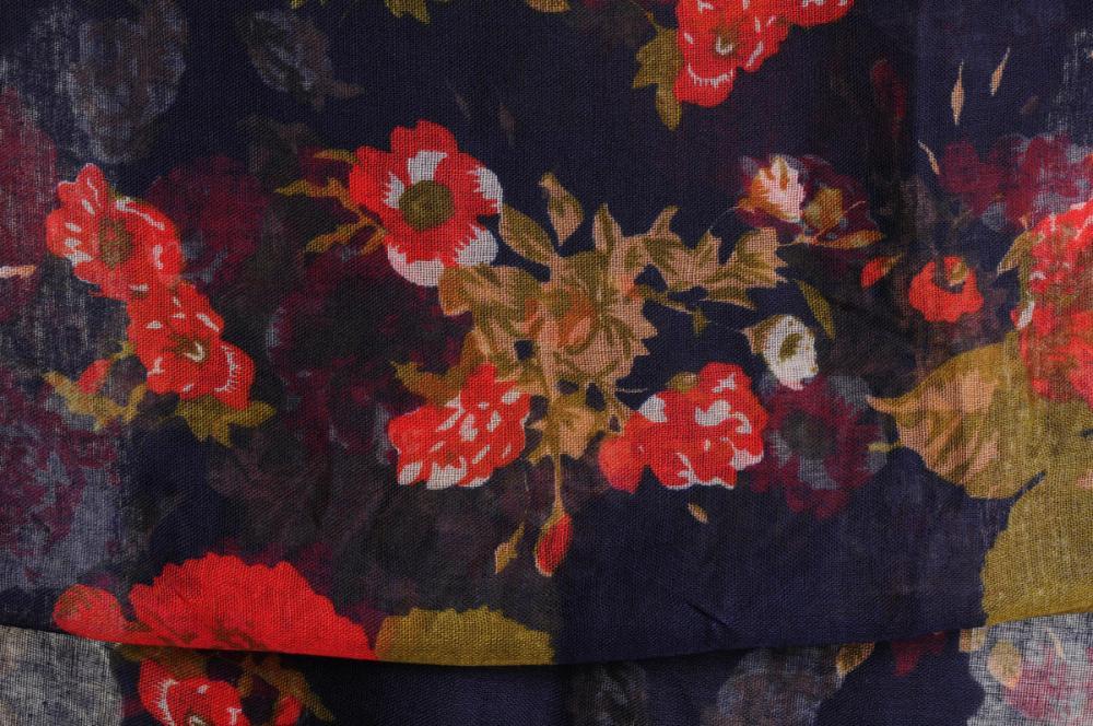 Liss Kiss Red Roses On Dark Blue Unisex Scarf & Beach Sarong - Scarf