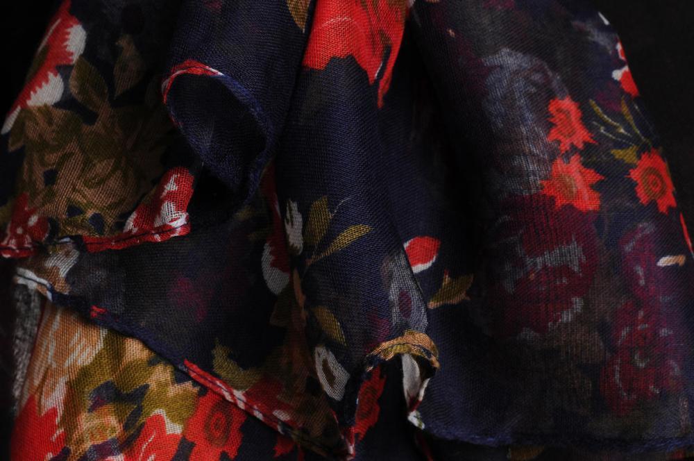 Liss Kiss Red Roses On Dark Blue Unisex Scarf & Beach Sarong - Scarf