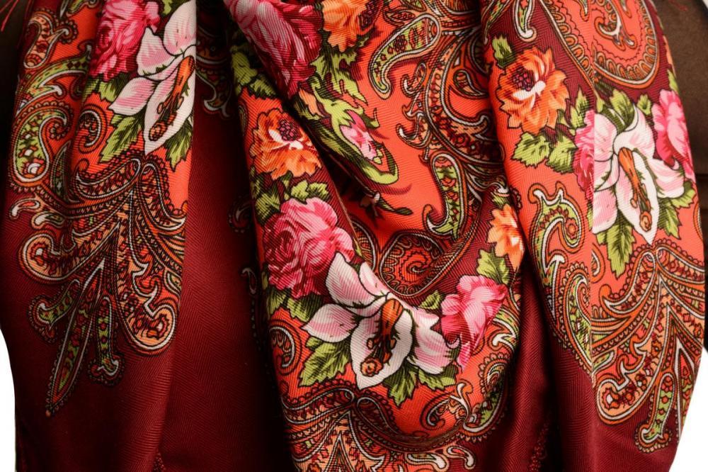 Liss Kiss Red "Tzarsky" Slavonic Russian Folk Style Shawl - Scarf