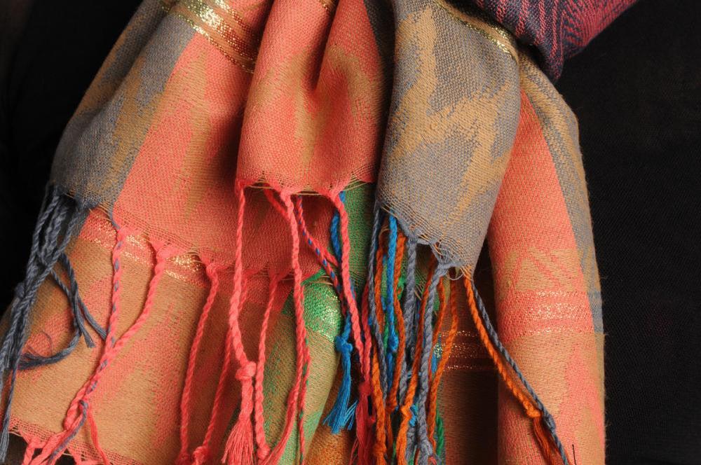 Liss Kiss Reversed Roses On Beige Pashmina With Tassels - Scarf