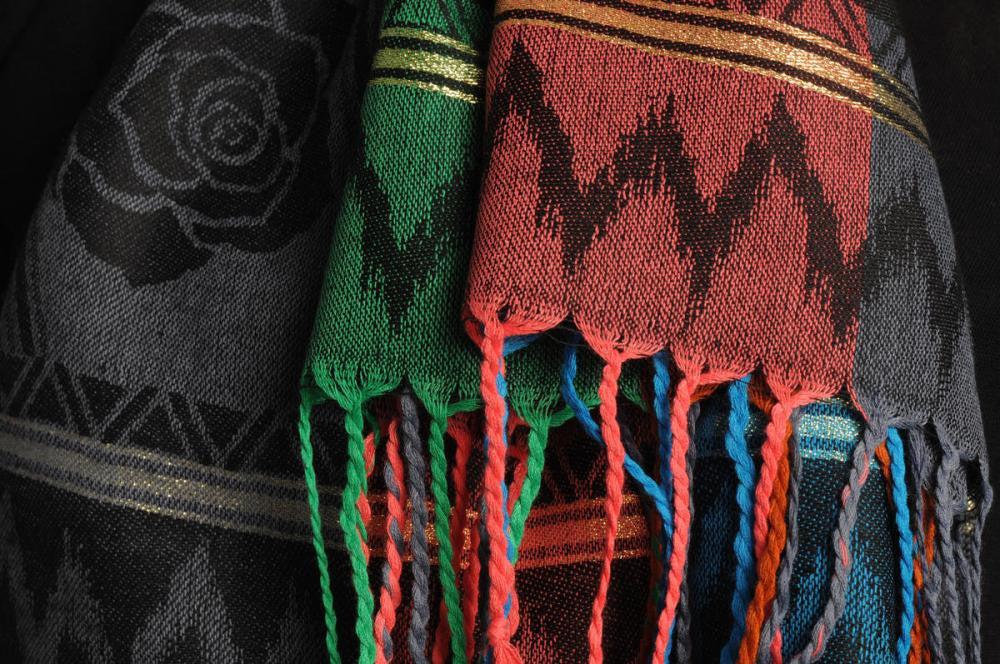 Liss Kiss Reversed Roses On Dark Red Pashmina With Tassels - Scarf