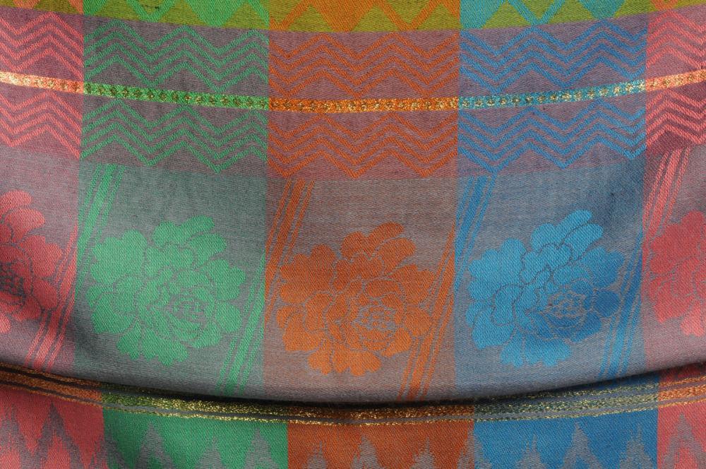 Liss Kiss Reversed Roses On Grey Pashmina With Tassels - Scarf