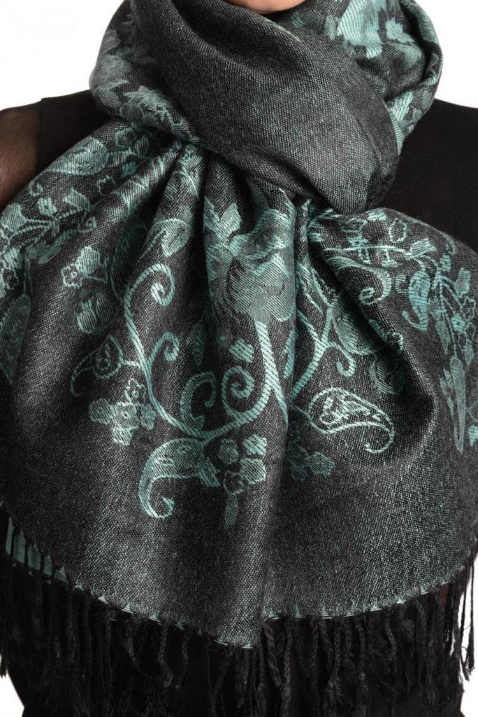 Liss Kiss Roses Frame On Caledon Green Pashmina With Tassels - Scarf