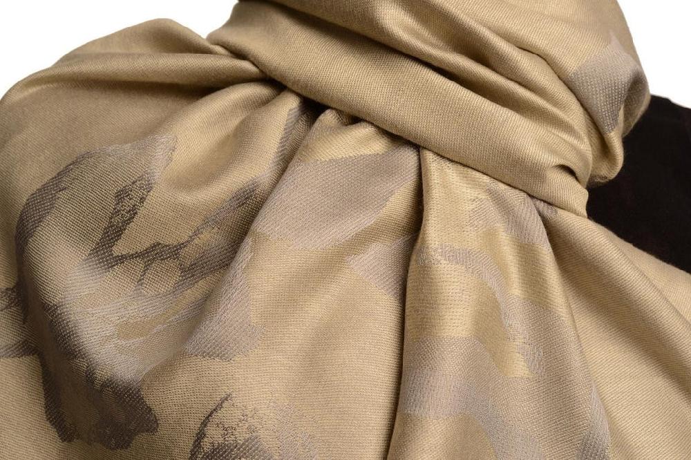 Liss Kiss Roses On Grey Pashmina Feel With Tassels - Scarf