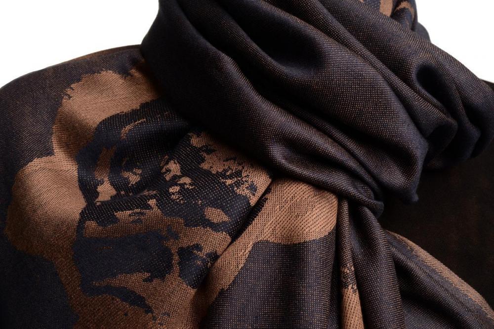 Liss Kiss Roses On Midnight Blue Pashmina Feel With Tassels - Scarf