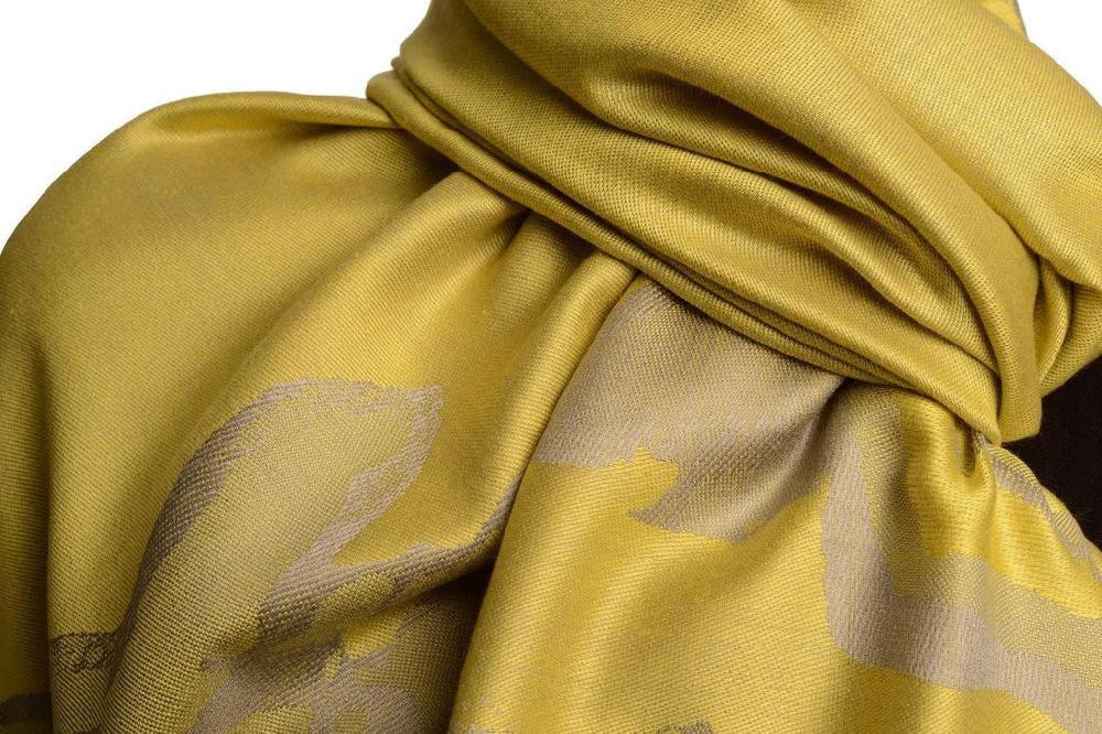 Liss Kiss Roses On Pear Green Pashmina Feel With Tassels - Scarf