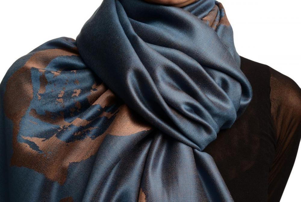 Liss Kiss Roses On Yale Blue Pashmina Feel With Tassels - Scarf