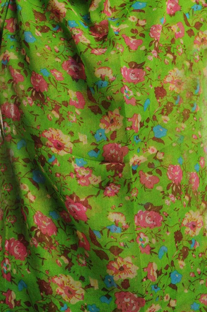 Liss Kiss Small Climbing Roses On Bright Green - Scarf