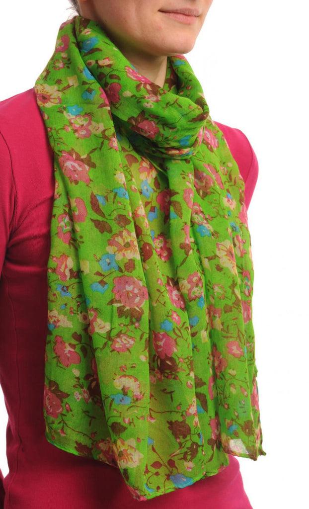 Liss Kiss Small Climbing Roses On Bright Green - Scarf