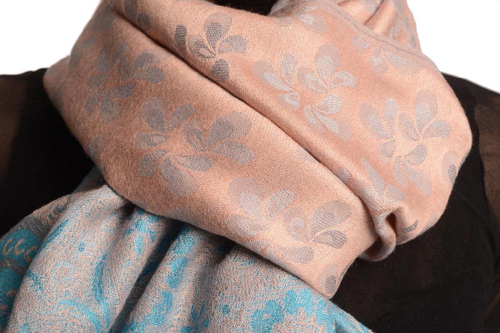 Liss Kiss Small Clovers On Puce Pink Pashmina With Tassels - Scarf