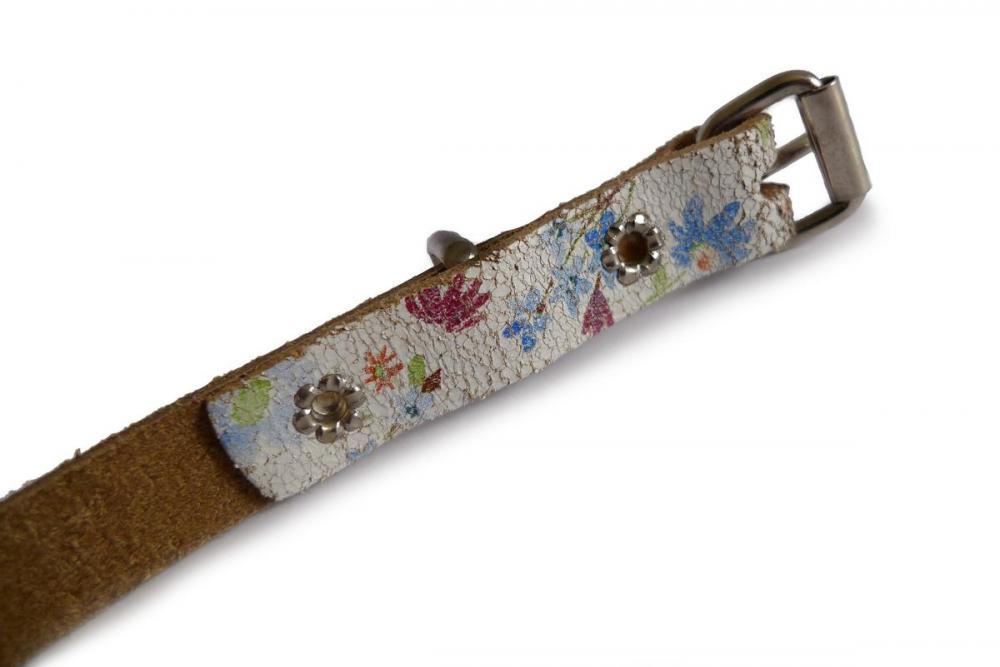 Liss Kiss Small Daisies On White Real Leather Rustic Look Women Belt - Belt
