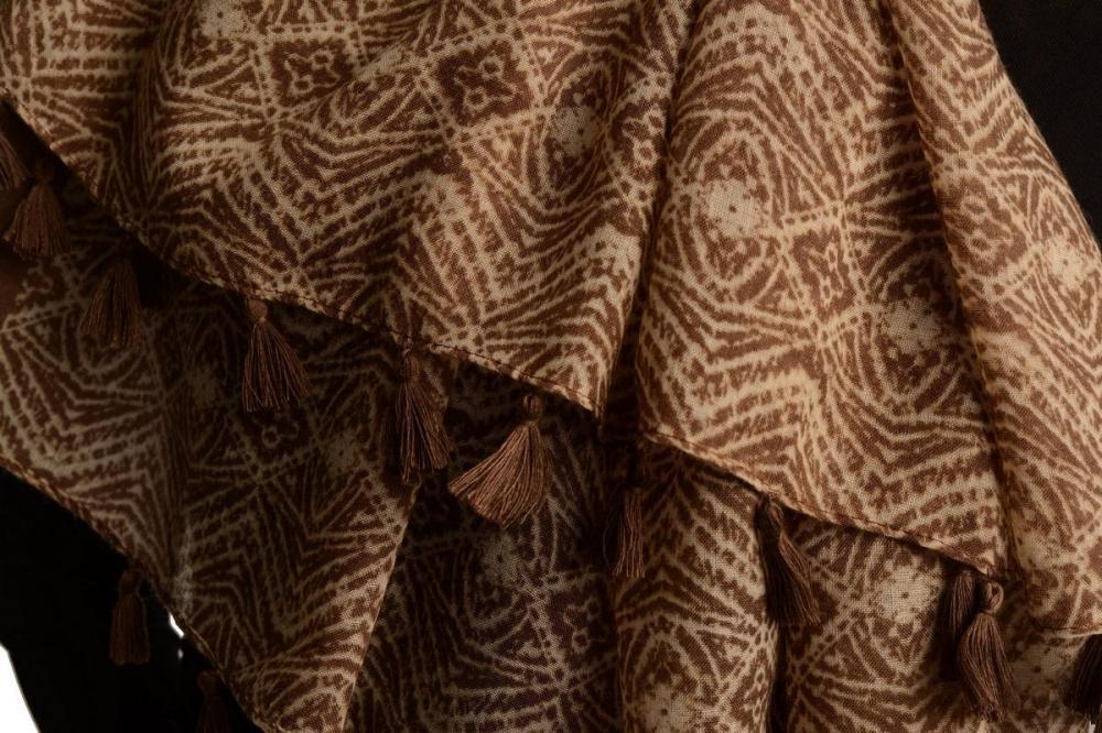 Liss Kiss Small Geometrical Print On Brown Scarf With Tassels - Scarf