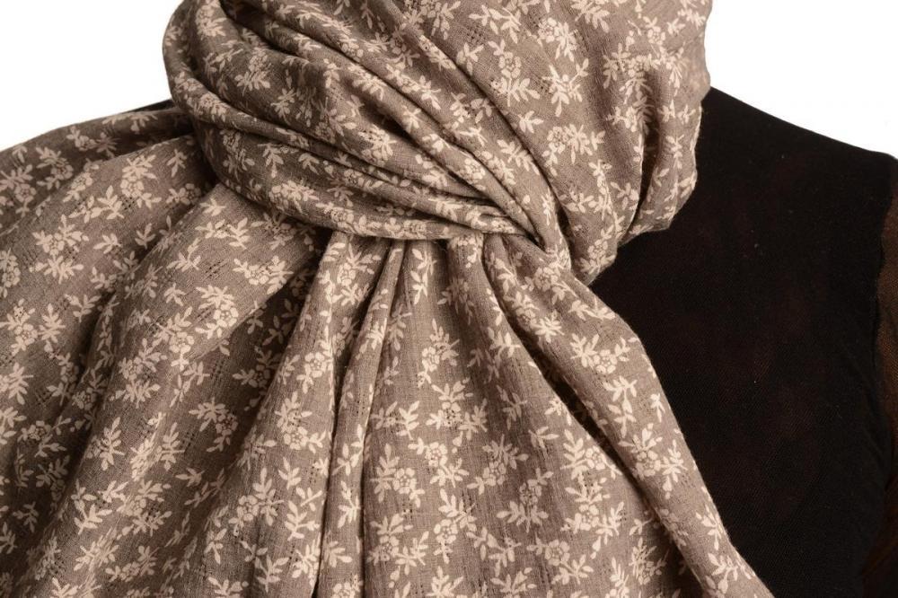 Liss Kiss Small White Flowers On Textured Grey Scarf - Scarf