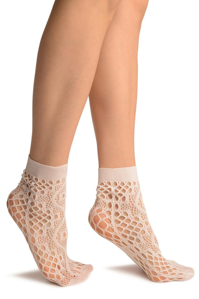 liss kiss White Medium Wavy Mesh Lace Socks Ankle High - Socks