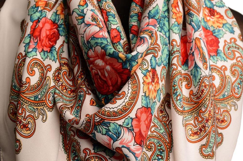 Liss Kiss White "Tzarsky" Slavonic Russian Folk Style Shawl - Scarf