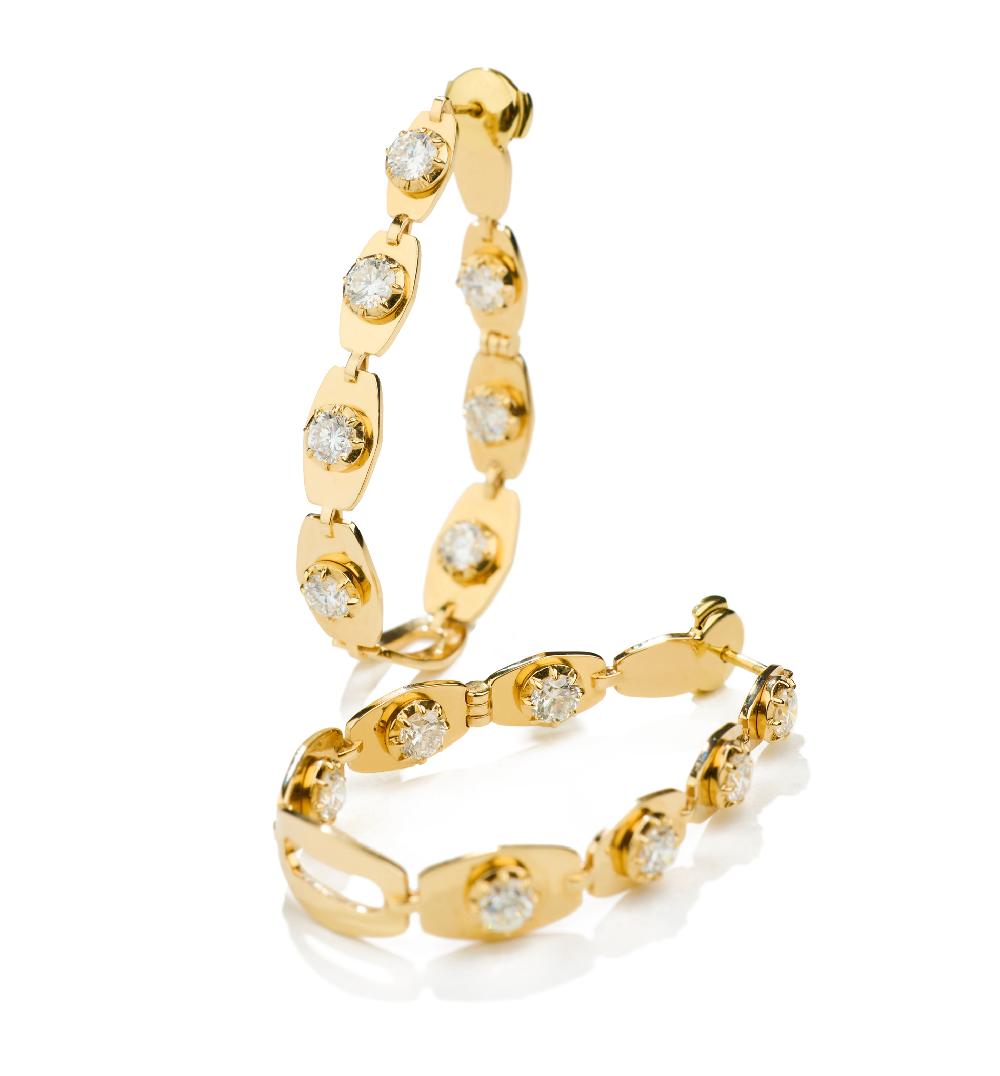 Lito Medium Oval Chain Diamond Hoops