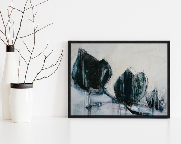 Liv Corday 3 Black Flowers