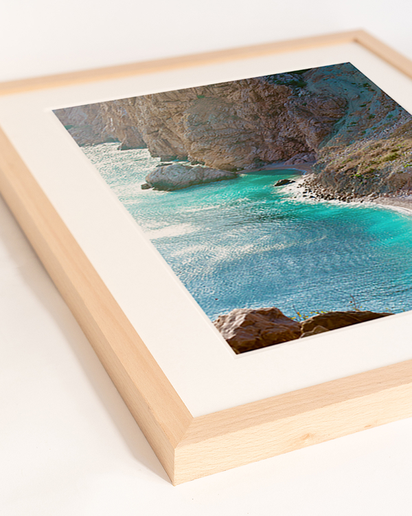 Liv Corday Beach And Mountain