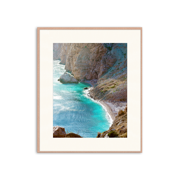 liv corday Beach and mountain