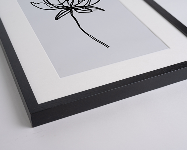 Liv Corday Black Rose