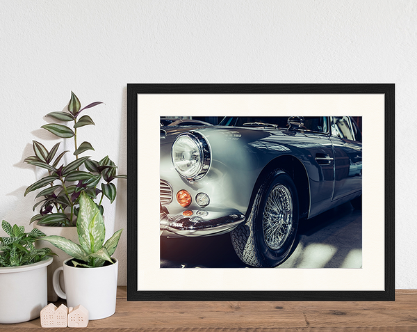 Liv Corday Classic Car