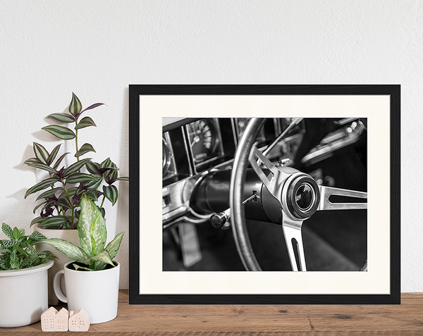 Liv Corday Classic Car Steering Wheel