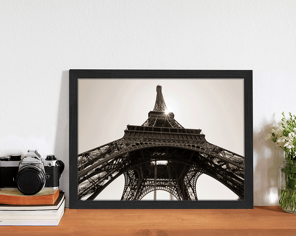 Liv Corday Eiffel Tower