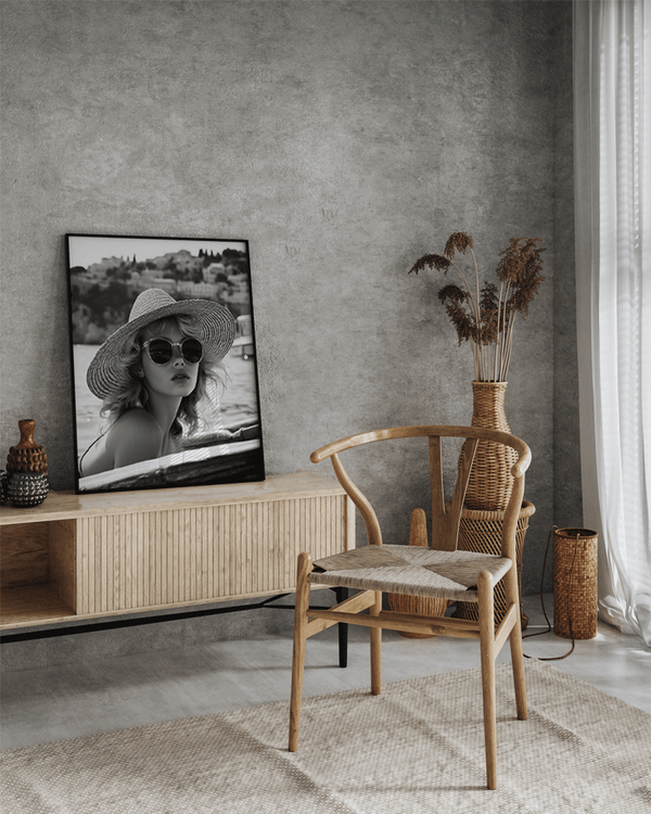 Liv Corday Fashion Sailing