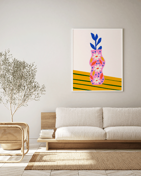 Liv Corday Flower Pot