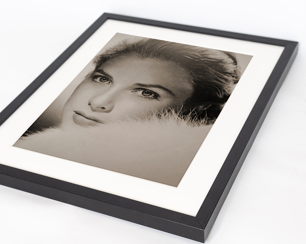 Liv Corday Grace Kelly