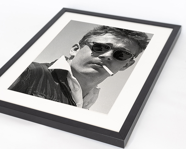 Liv Corday James Dean Smoking