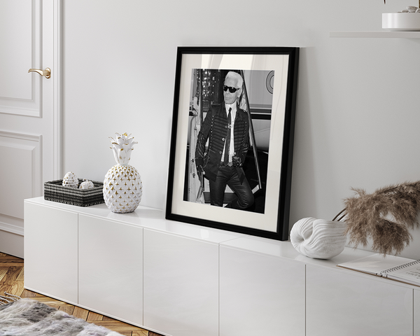 Liv Corday Karl Lagerfeld