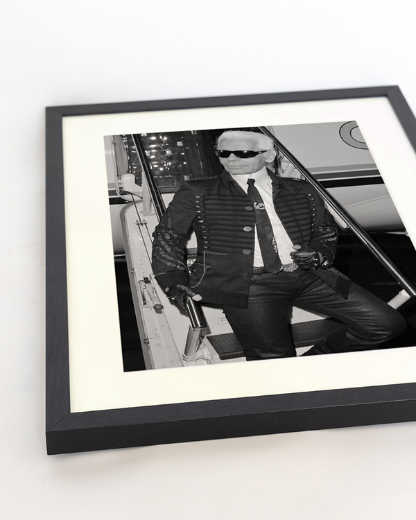 Liv Corday Karl Lagerfeld