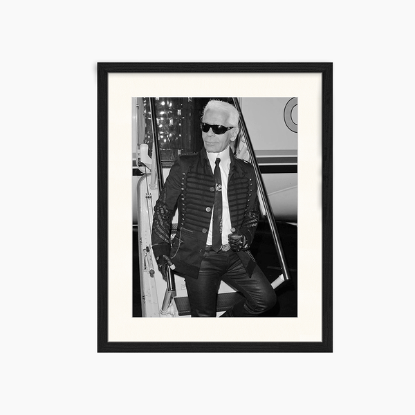 liv corday Karl Lagerfeld