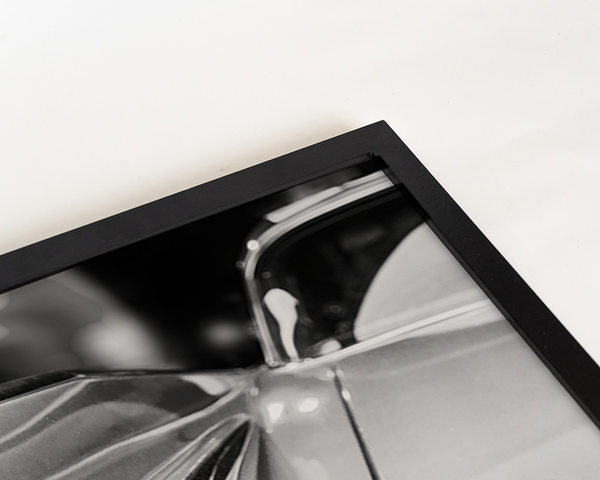 Liv Corday Luxury Retro Car