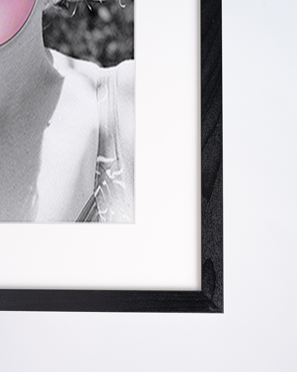 Liv Corday Marilyn Chewing Gum