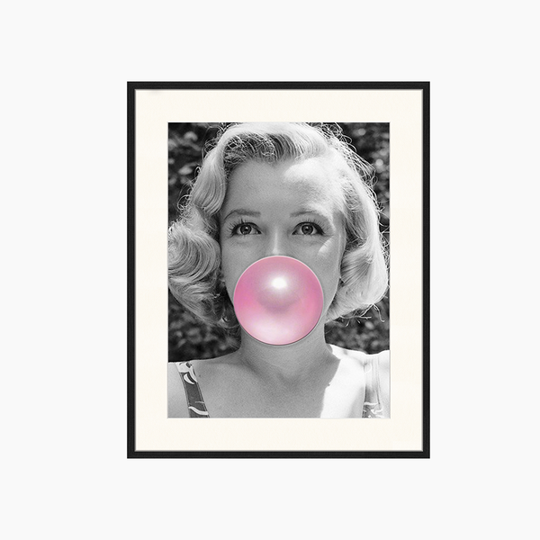 liv corday Marilyn Chewing Gum