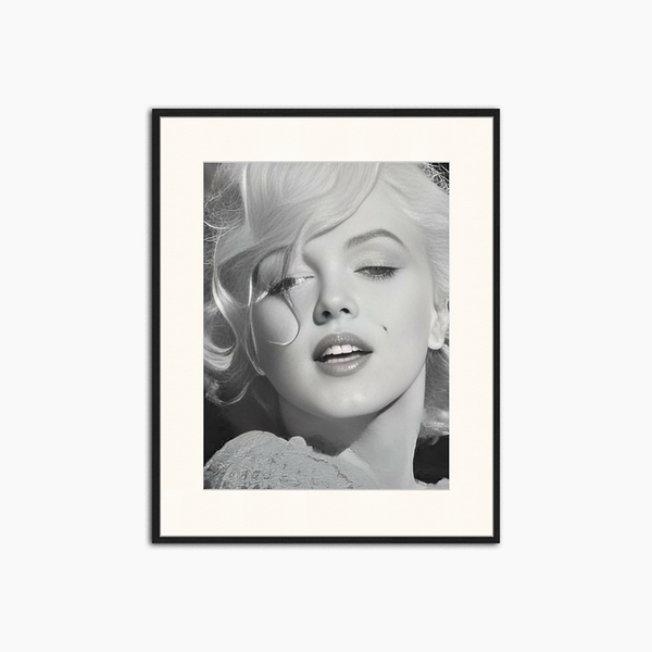 liv corday Marilyn Monroe B&W Portrait