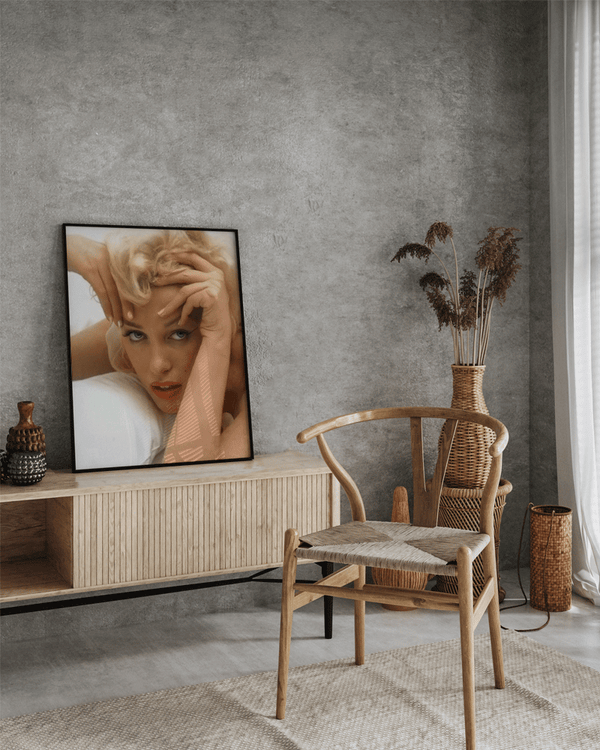 Liv Corday Marilyn Monroe Sexy Look