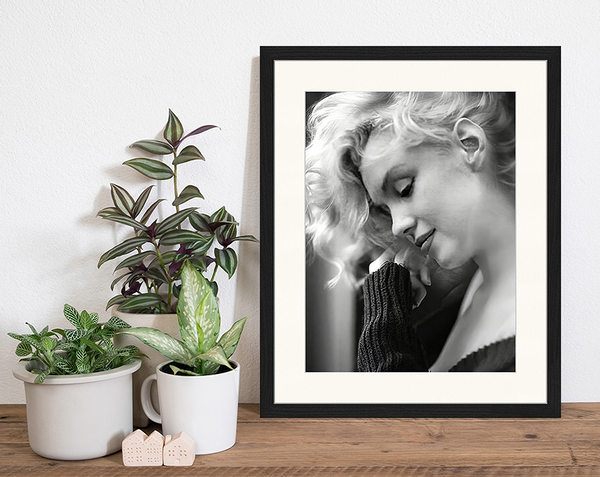 Liv Corday Marilyn Reflective Mood