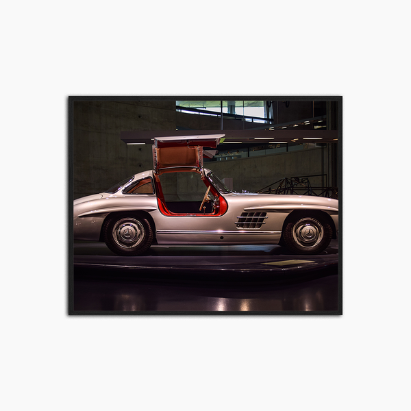 liv corday Mercedes Benz 300SL Gullwing