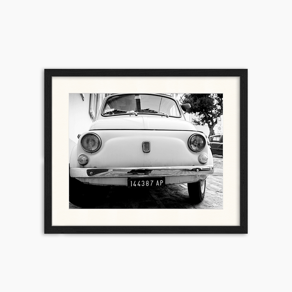 liv corday Old white fiat