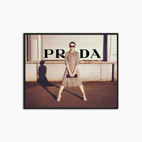 liv corday Prada Shopping