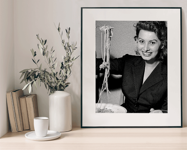 Liv Corday Sophia Loren Eating Spaghetti