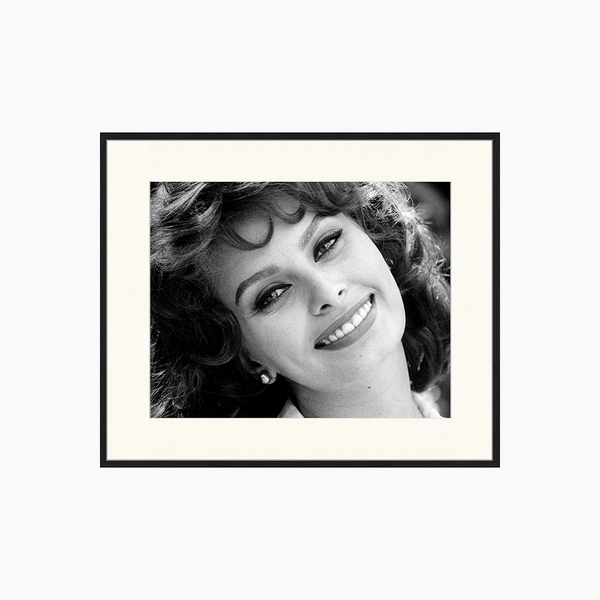 liv corday Sophia Loren Smiling